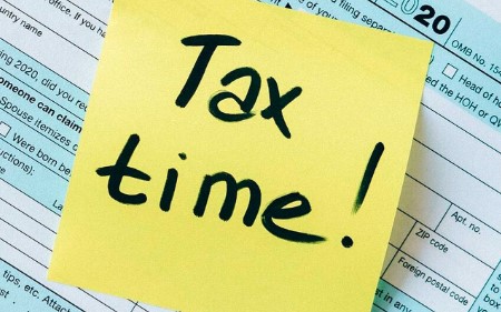 How can an investor save on taxes